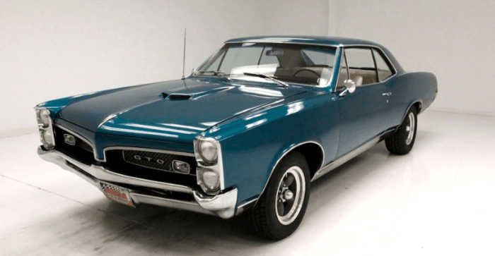 Photo of Pontiac Classic car