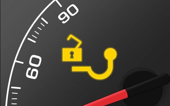 Photo of Towing Hitch Warning Light